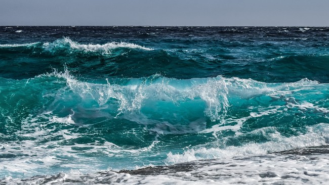 crashing waves